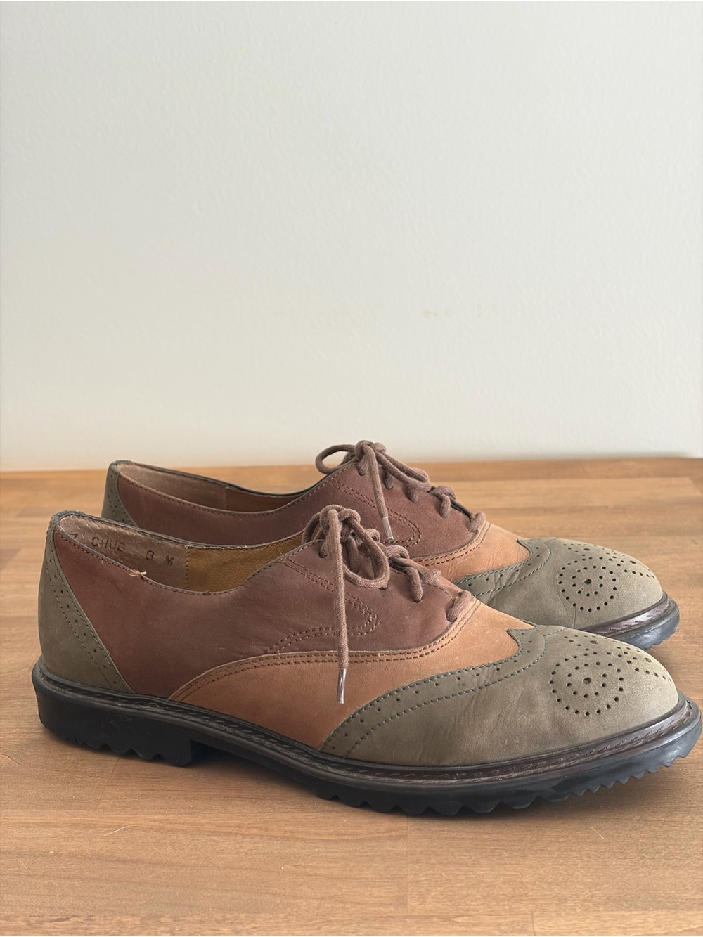 Vintage Made in Brazil Womens Tri-Tone Leather Brogue Wingtip Oxfords Sz 8M CHUG